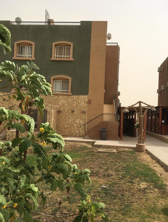 Chalet Marina Wadi Degla Families Only Pool View 2Nd Floor 6 Adults Ain Sukhna Buitenkant foto