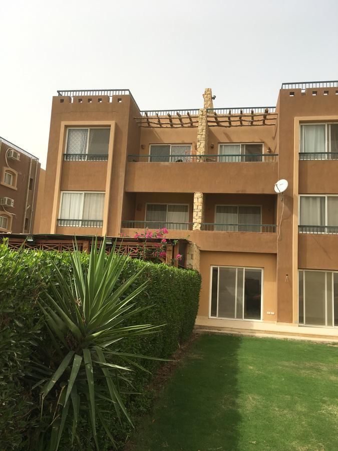 Chalet Marina Wadi Degla Families Only Pool View 2Nd Floor 6 Adults Ain Sukhna Buitenkant foto